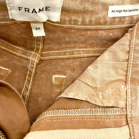 Frame Denim High Rise Jeans in Light Cream - Picture 5 of 5